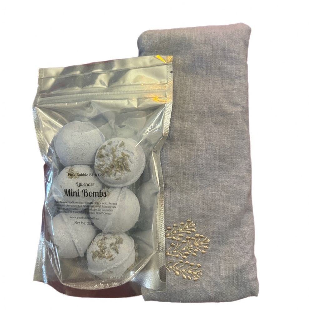 Pink Bubble Bath Co. Lavender Mini Bombs with Lavender eye bag